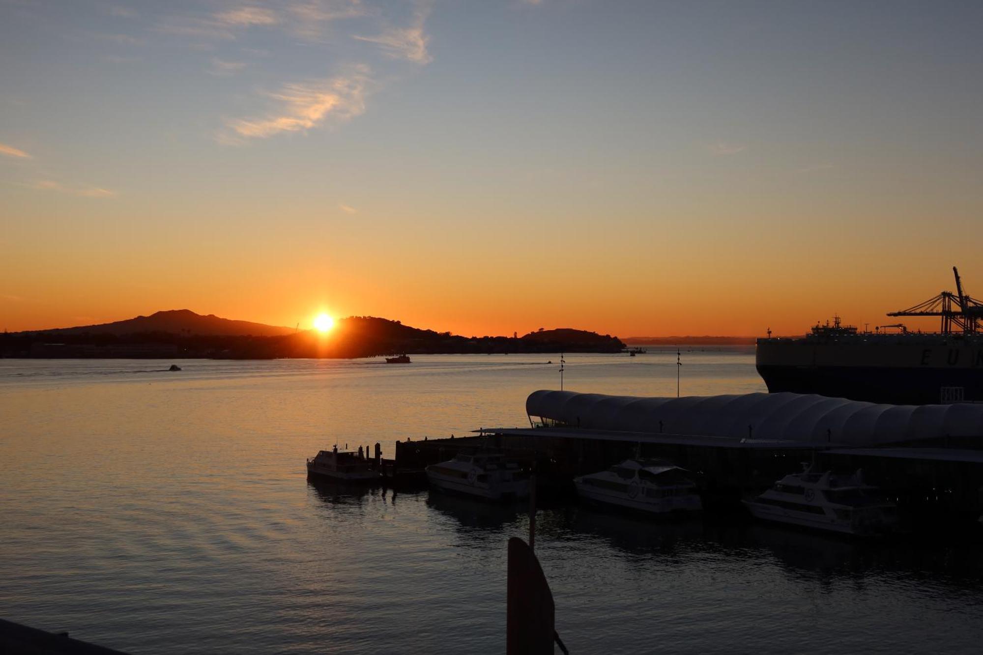 Penthouse Apartment With Stunning Harbour Views โอ๊คแลนด์ ภายนอก รูปภาพ
