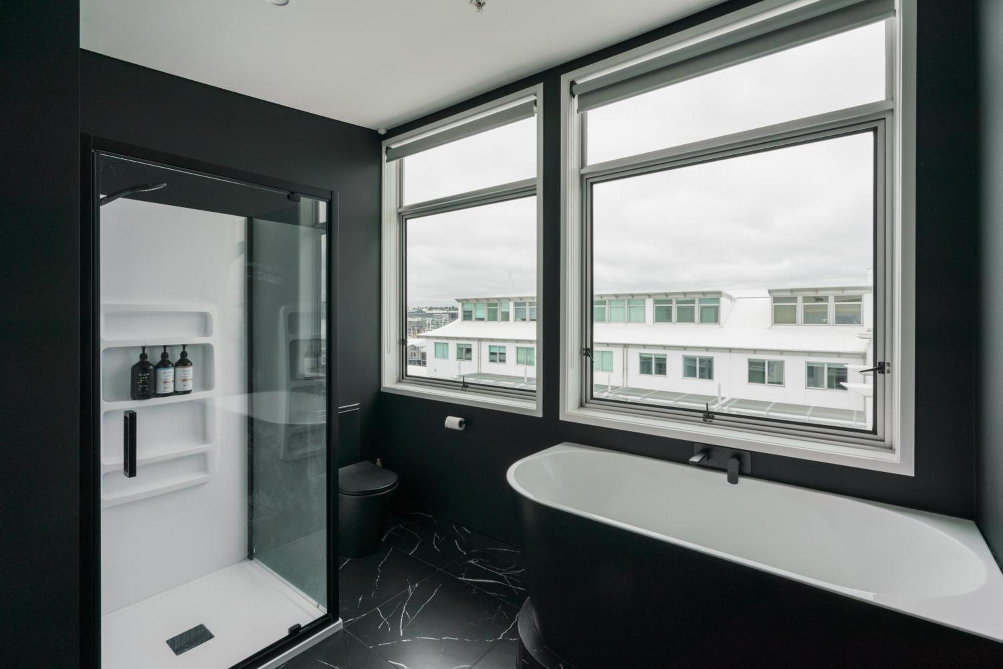 Penthouse Apartment With Stunning Harbour Views โอ๊คแลนด์ ภายนอก รูปภาพ