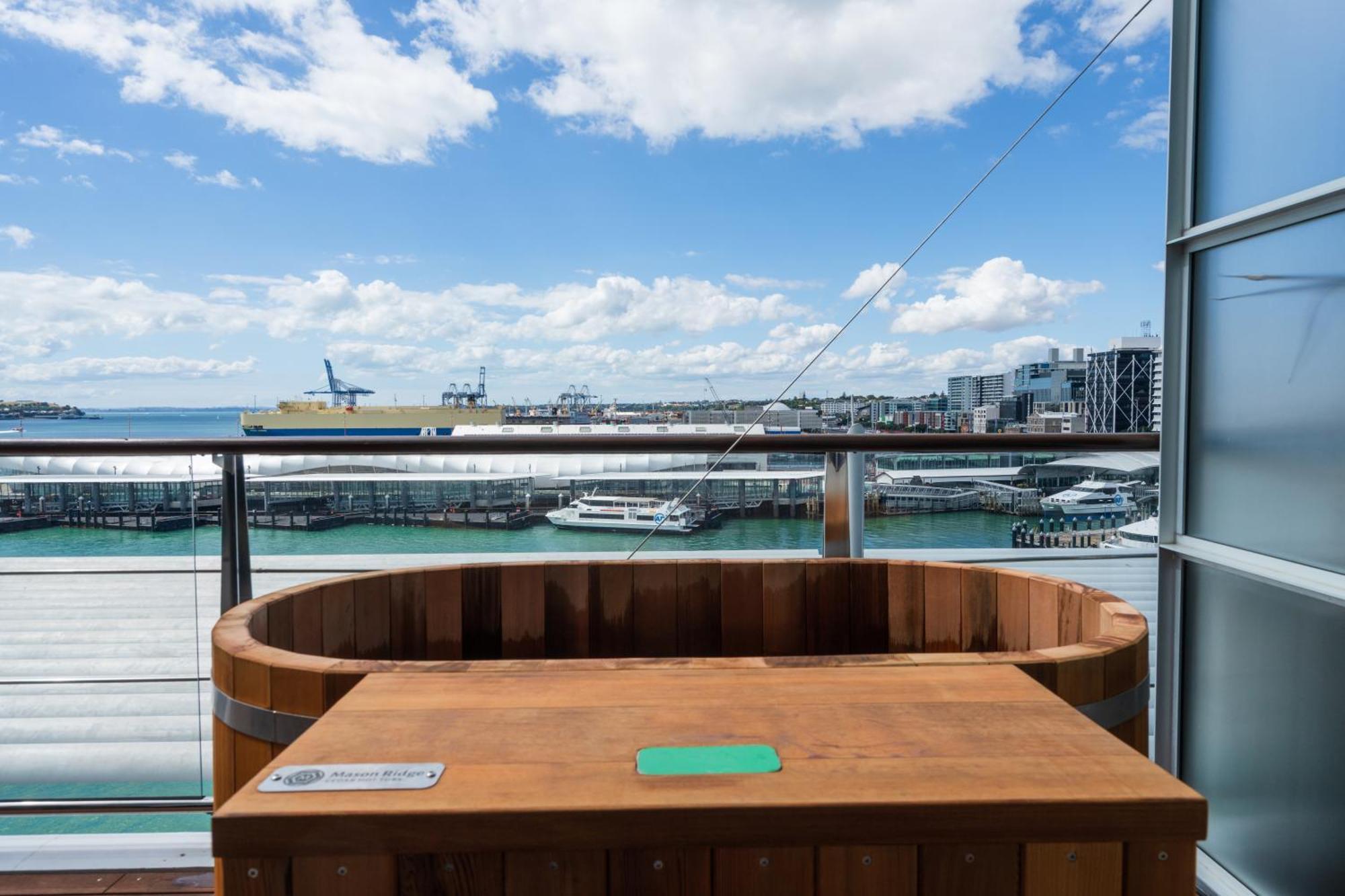 Penthouse Apartment With Stunning Harbour Views โอ๊คแลนด์ ภายนอก รูปภาพ